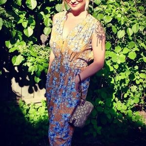 👗 SALE 4 for $30 ✨ Beautiful Long Zip-Up Dress